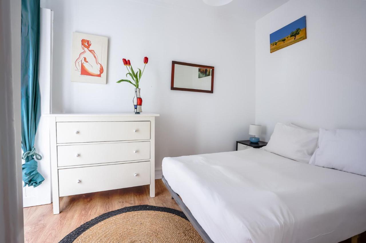City Center Apt In Lively Bairro Alto! リスボン エクステリア 写真