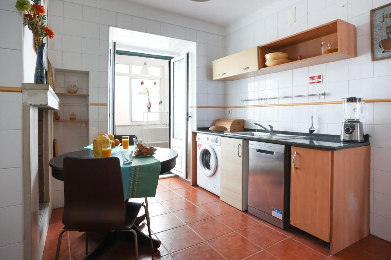 City Center Apt In Lively Bairro Alto! リスボン エクステリア 写真
